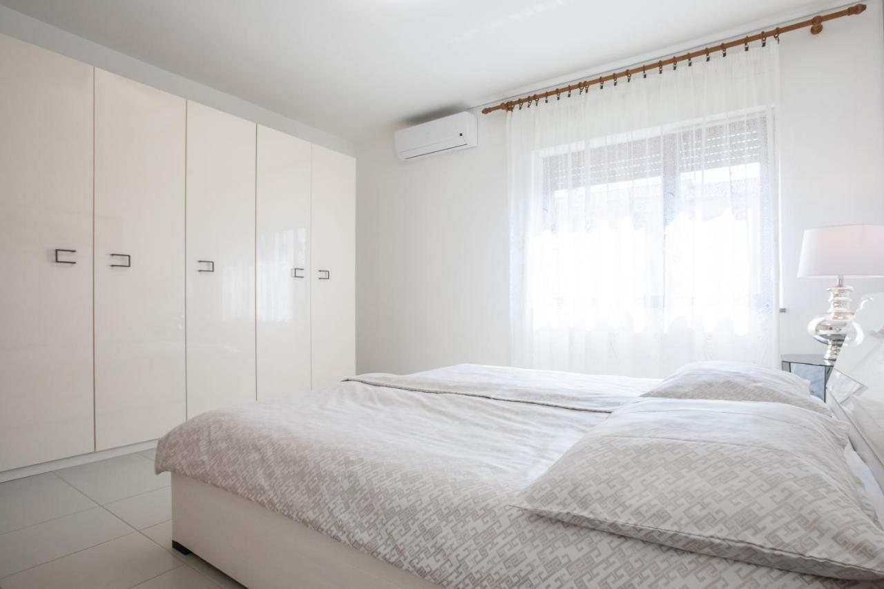 Apartments Zdenka 로비니스코 셀로 외부 사진