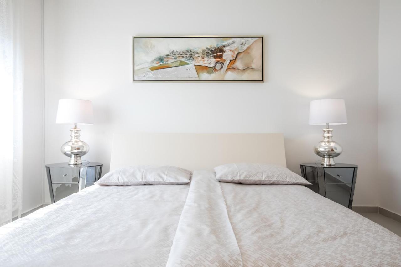 Apartments Zdenka 로비니스코 셀로 외부 사진