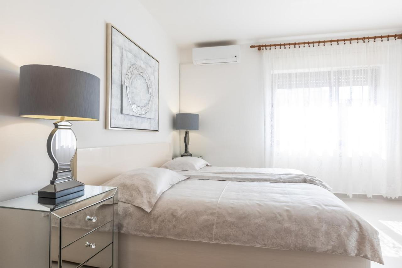 Apartments Zdenka 로비니스코 셀로 외부 사진